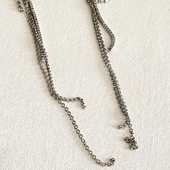 Nett Shoulder Duster Earrings Silver Tone Chains Held By Rhinestone Studded Eyes - Picture 3 of 14